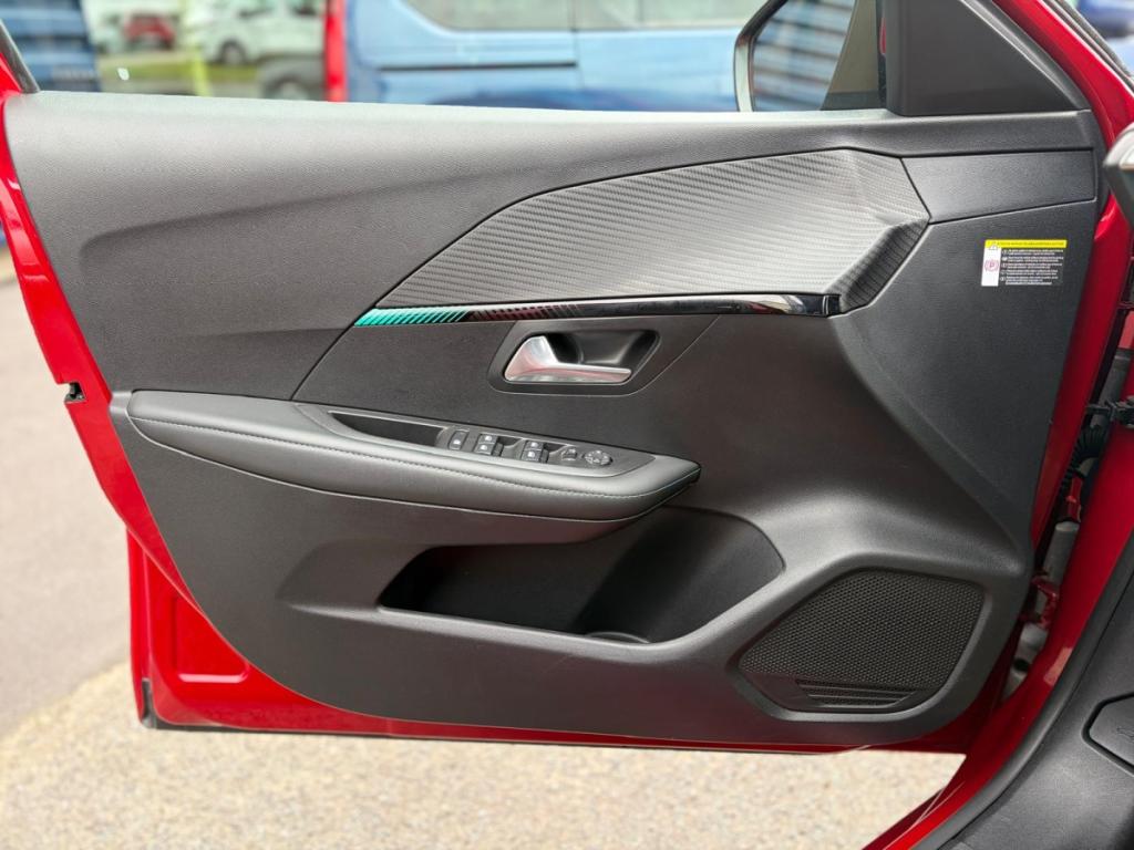 Peugeot 208 (2) PureTech 100 S&S Allure