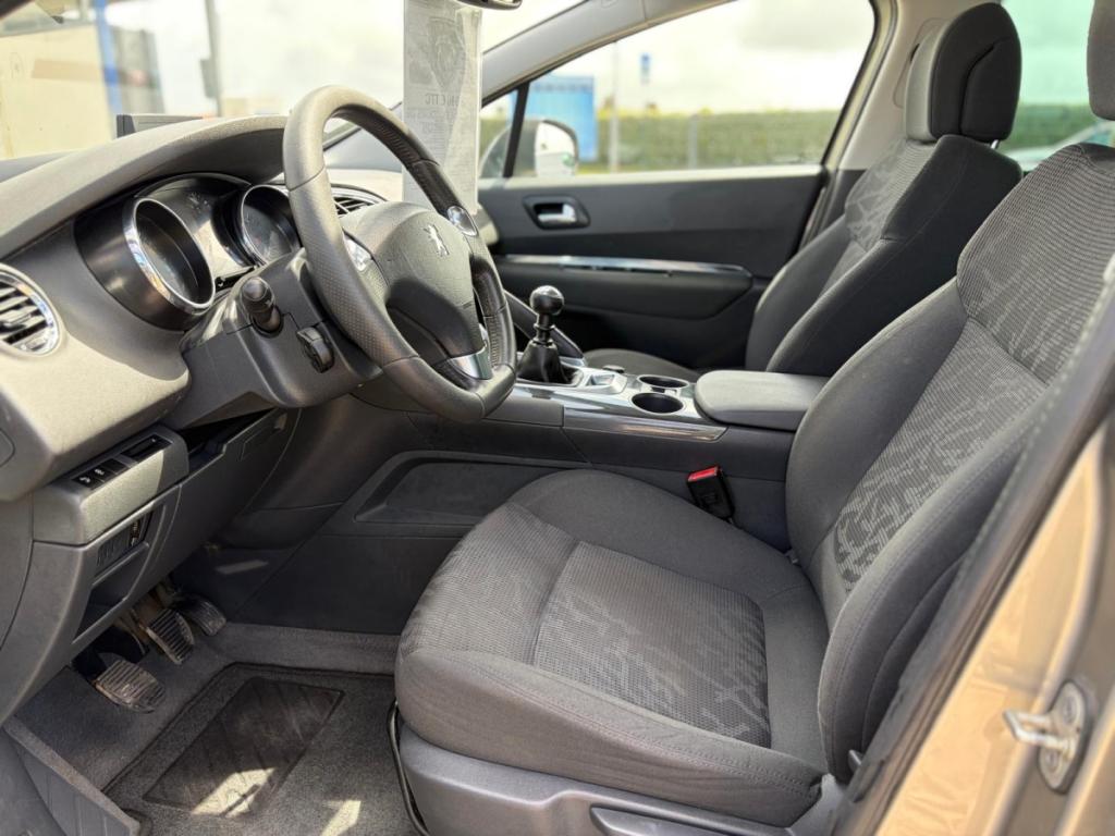 Peugeot 3008 1.6 HDI 115 FAP Allure
